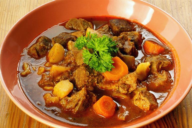 Hongaarse Goulash (stoofpotje), Hongarije