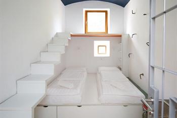 Hostel Celica Art boeken