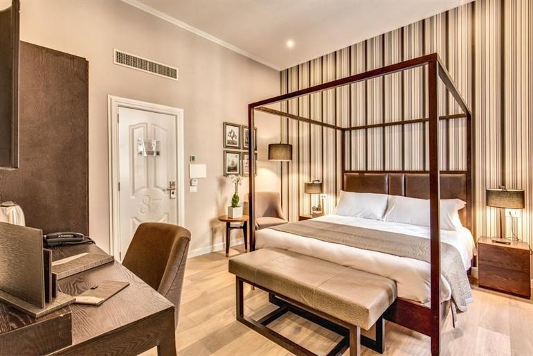 Hotel 87 Rome