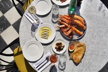 Hotel Brown Beach House & Spa