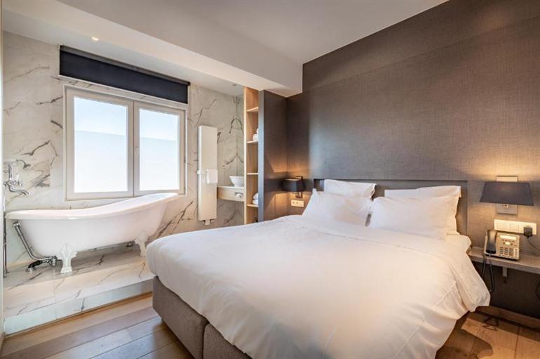 Hotel Carlton boeken