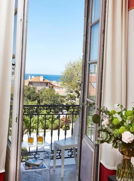 Hotel de Silhouette boeken