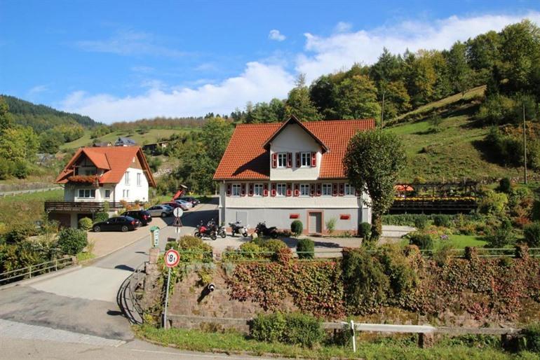 Hotel - Gasthof Blume boeken
