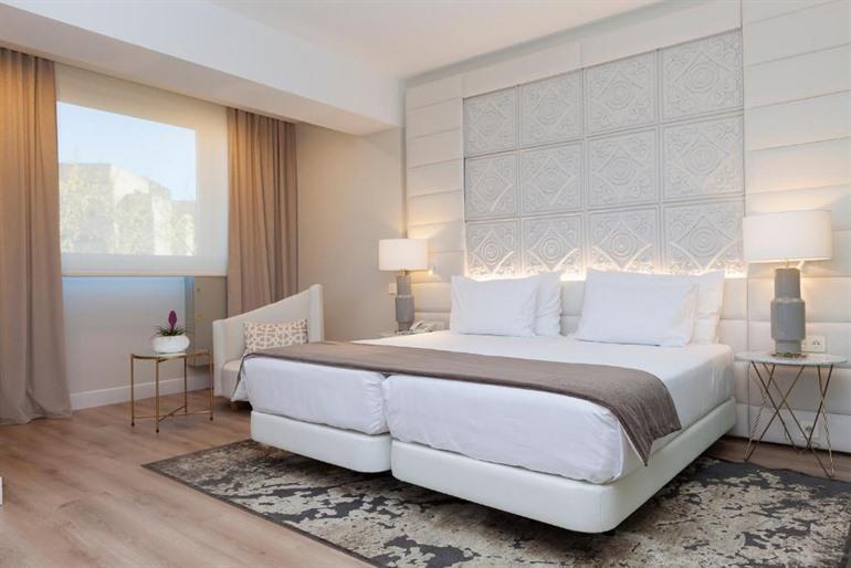 Hotel Tres Reyes Pamplona boeken