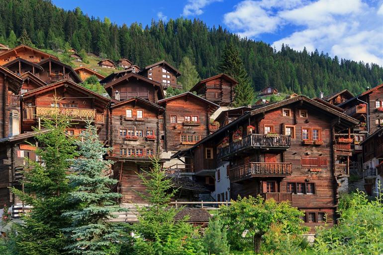 Houten chalets van Grimentz, Zwitserland