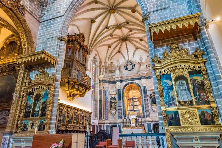 Igreja Real de São Francisco in Evora