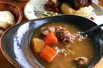 IJslandse soep met lamsvlees