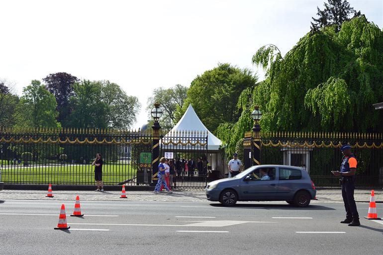 Ingang Koninklijke Serres van Laken