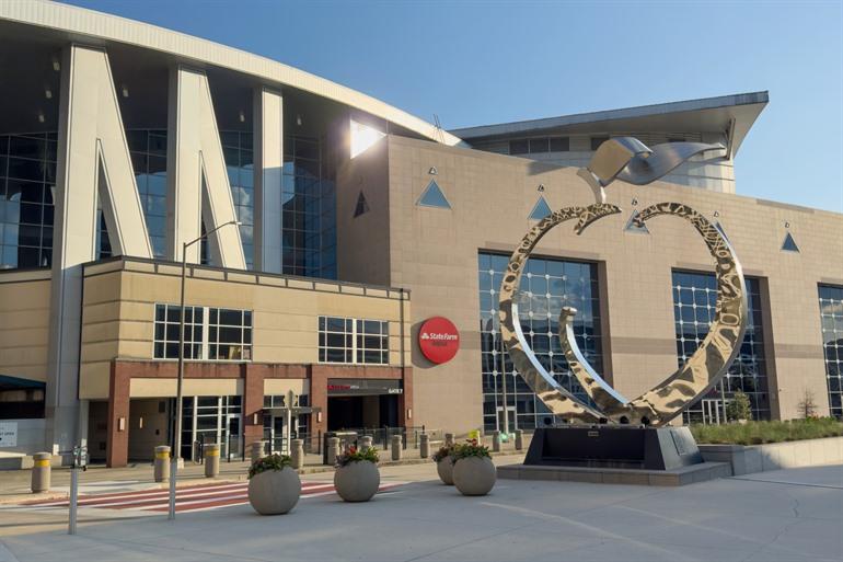 Ingang van de State Farm Arena
