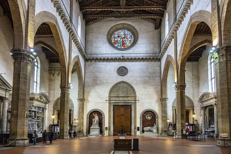 Interieur van Basilica di Santa Croce di Firenze