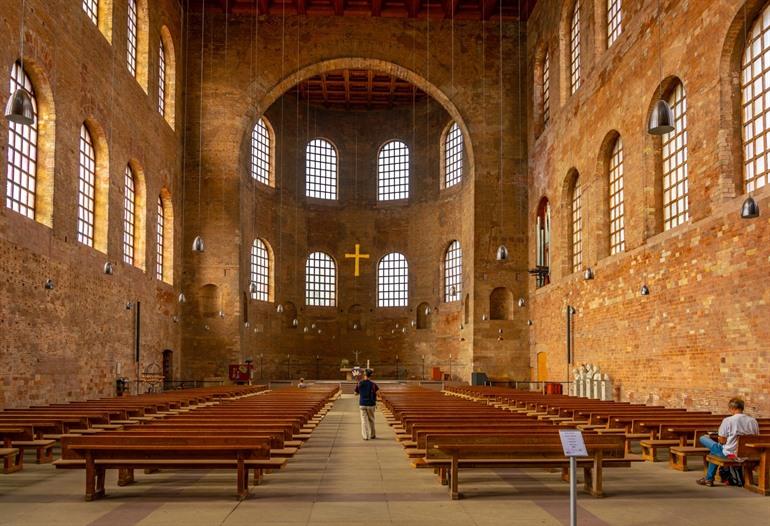 Interieur van de Basiliek van Constantijn, Trier