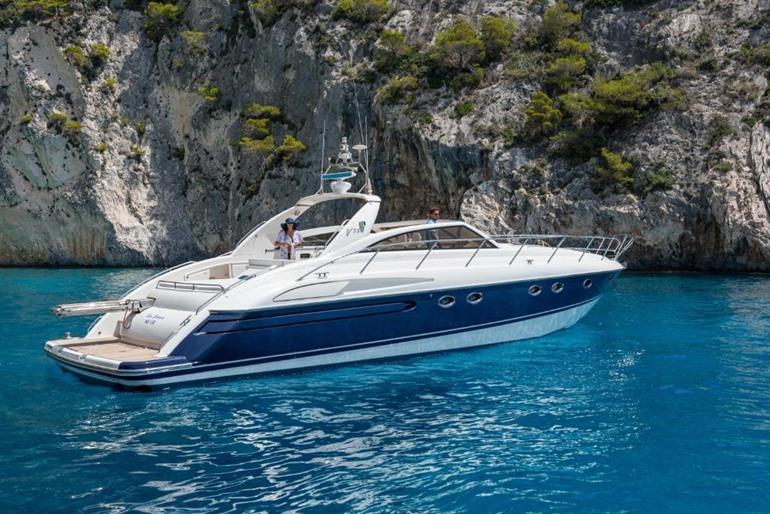 Ionan View Yachts boeken