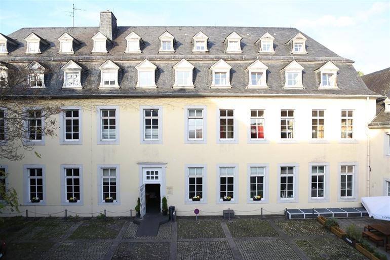 Jugendgästehaus - Kolpinghaus Warsberger Hof