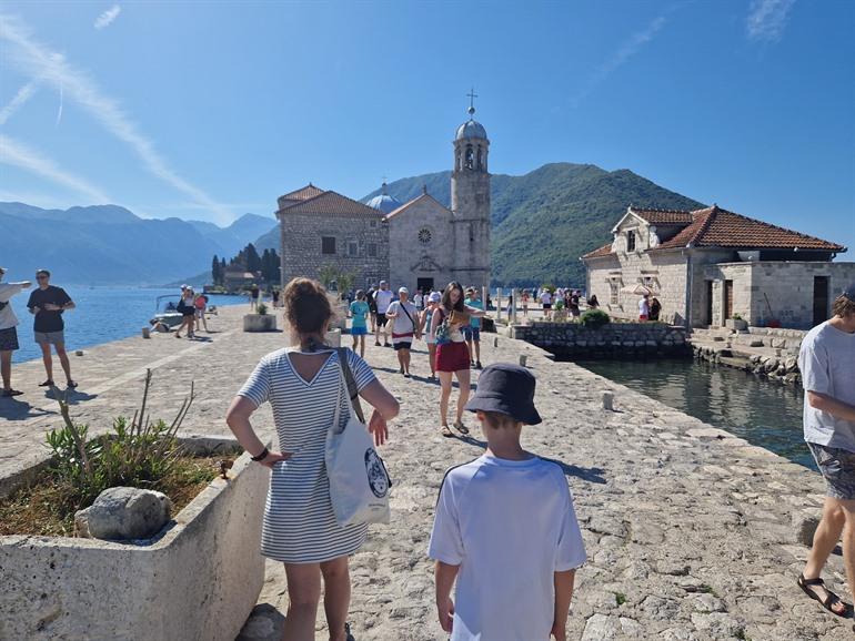 Kerk Onze-Lieve-Vrouw-van-de-Rotsen Perast
