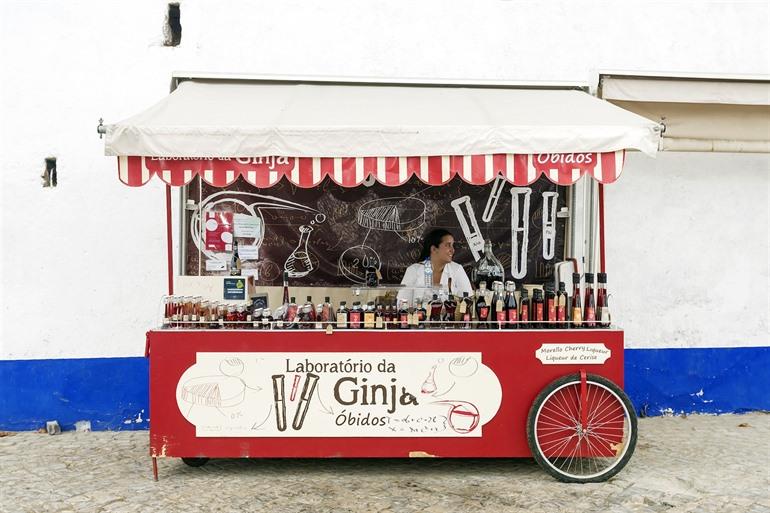 Kersenlikeur ginja in Obidos, Portugal