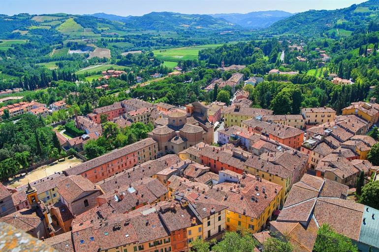 Kleurrijke centrum van Brisighella, Emilia Romagna