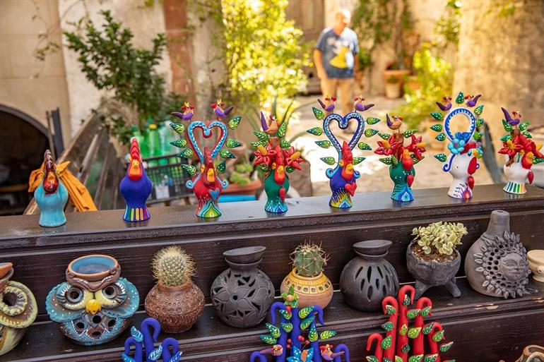 Kleurrijke cucù als souvenir in Matera