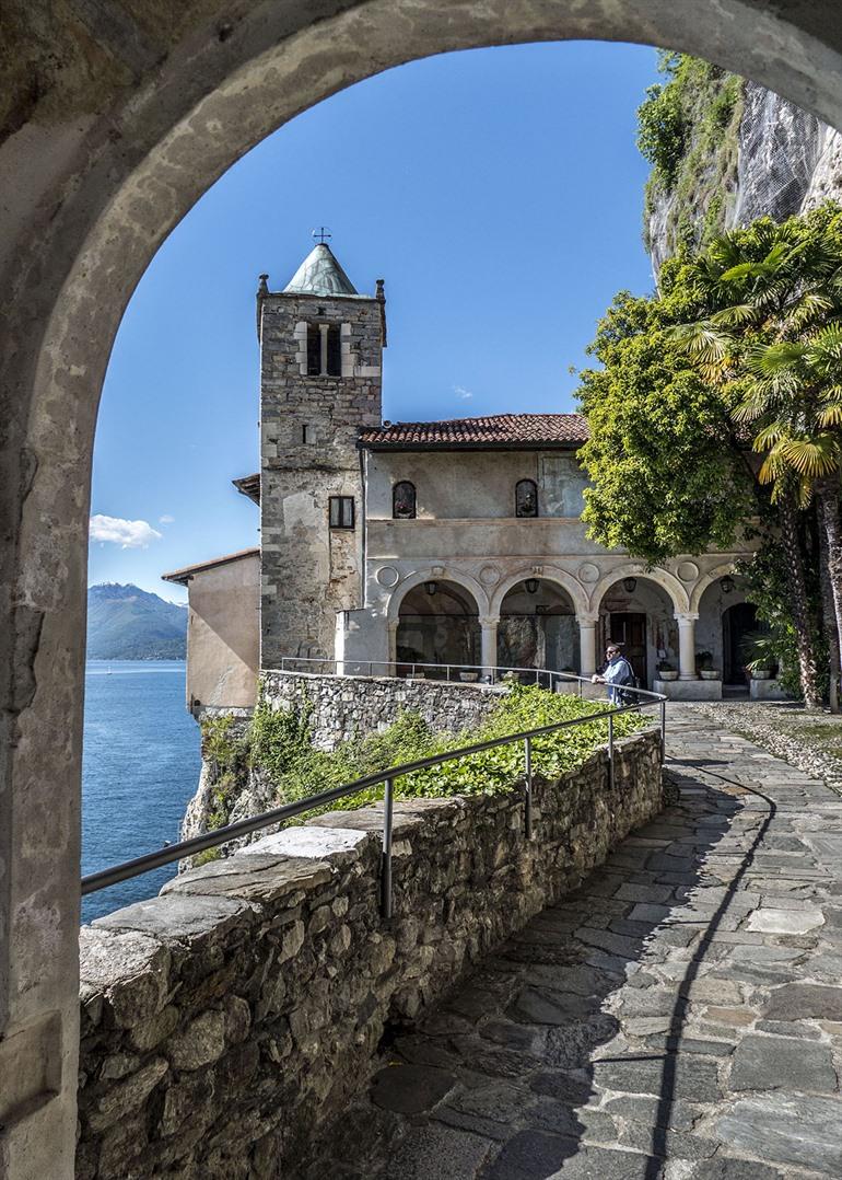 Kloostercomplex Santa Caterina del Sasso, Lago Maggiore