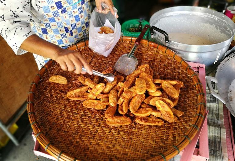 Kluay Tod, gefrituurde bananen uit de Thaise keuken