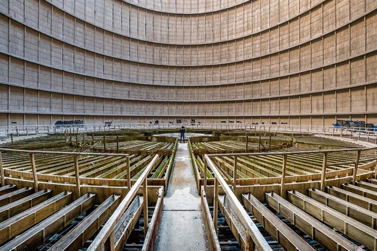 Koeltoren bezoeken in Charleroi