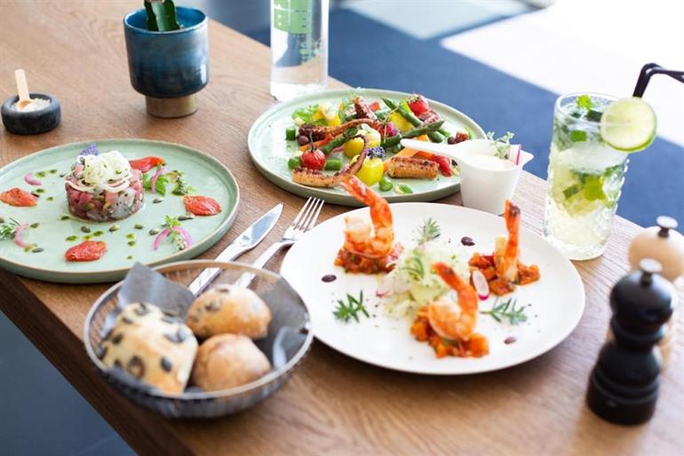 Kube Saint-Tropez boeken