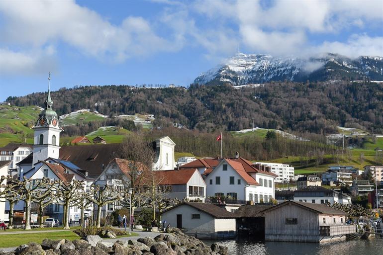 Küssnacht met berg Rigi