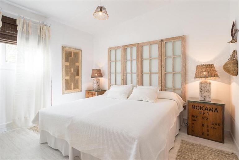 La Casita by Teresa boeken