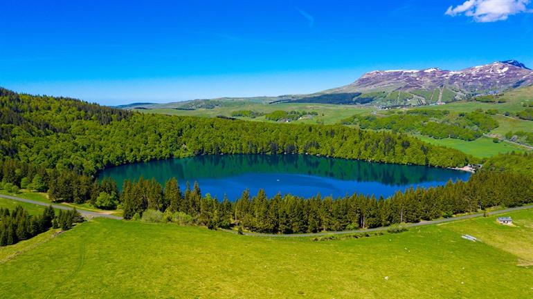 Lac de Pavin in Frankrijk bezoeken
