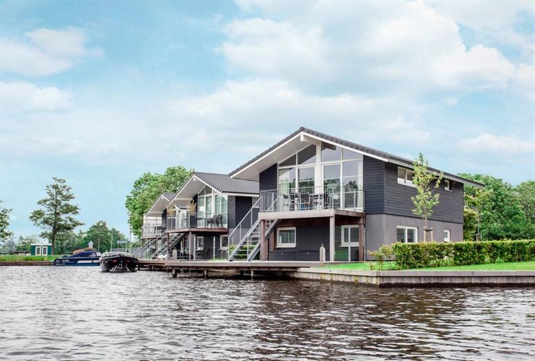 Landal Waterpark Sneekermeer boeken