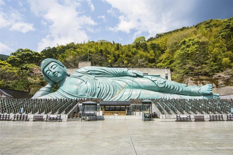 Large Statue of the Buddha entering nirvana