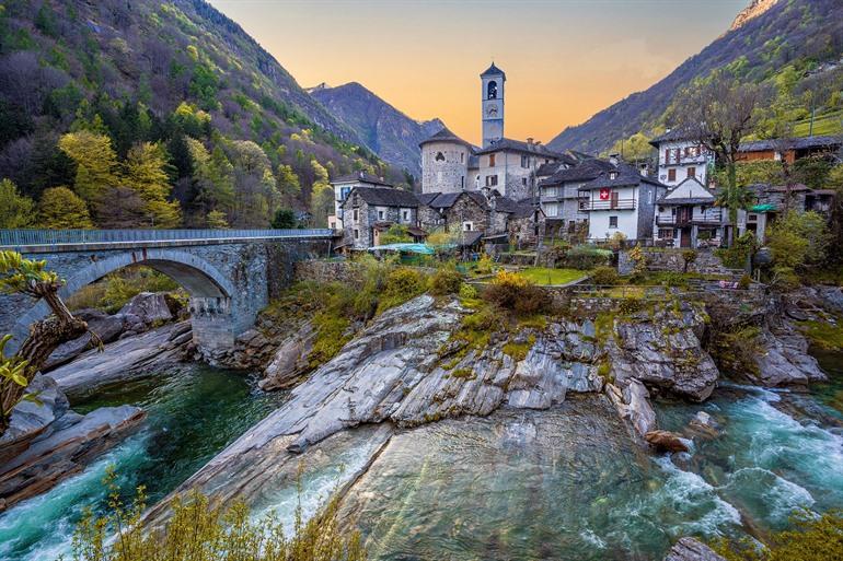Lavertezzo, in de Verzasca-vallei
