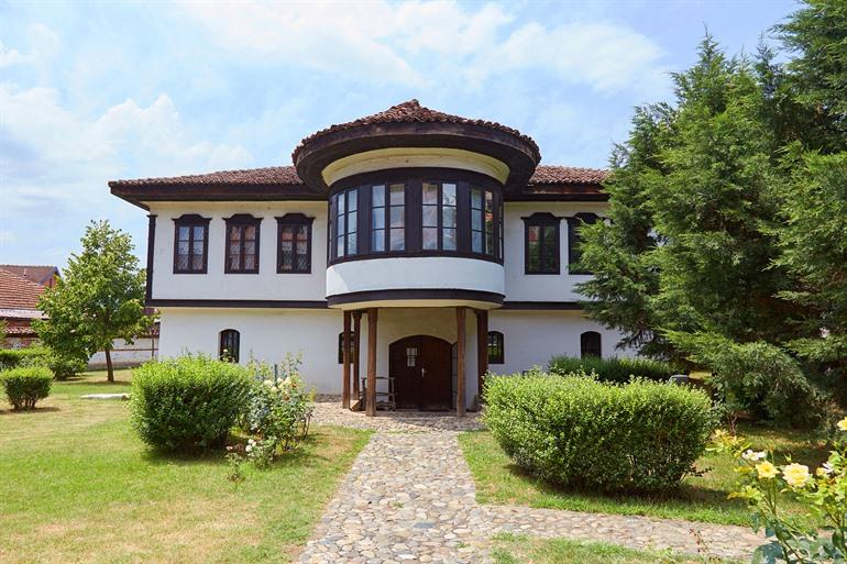 Leer meer over de geschiedenis van Gjakova in het Ethnografisch Museum van Gjakova