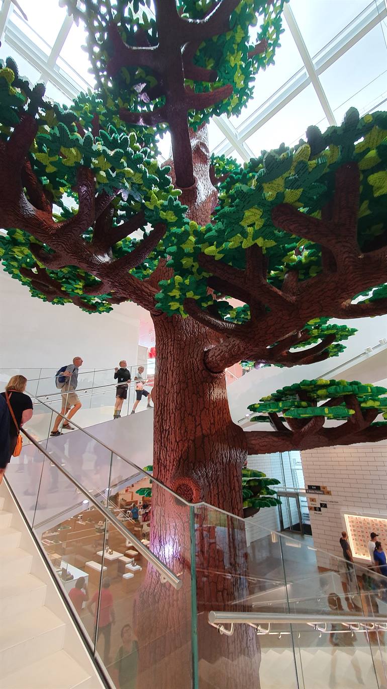 Lego House Billund - Tree of Creativity