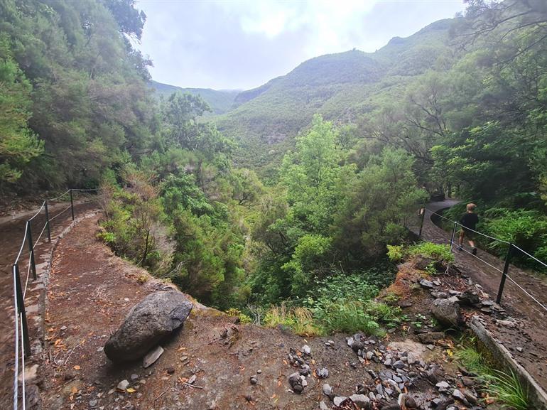Levada das 25 Fontes PR6 wandeling op Madeira