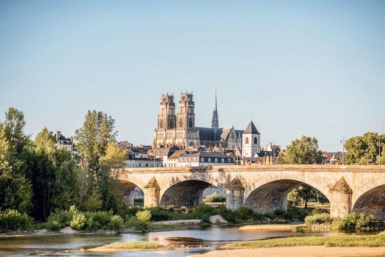 Ligging aan de Loire, Orléans