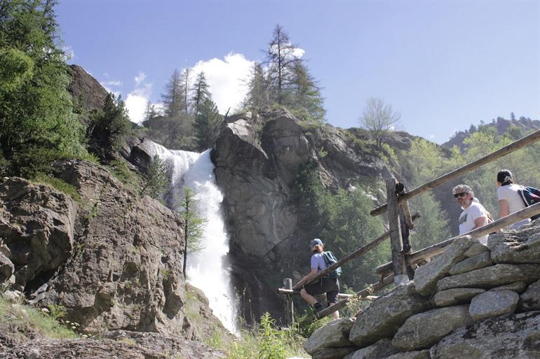 Lillaz Watervallen in de Aosta Vallei