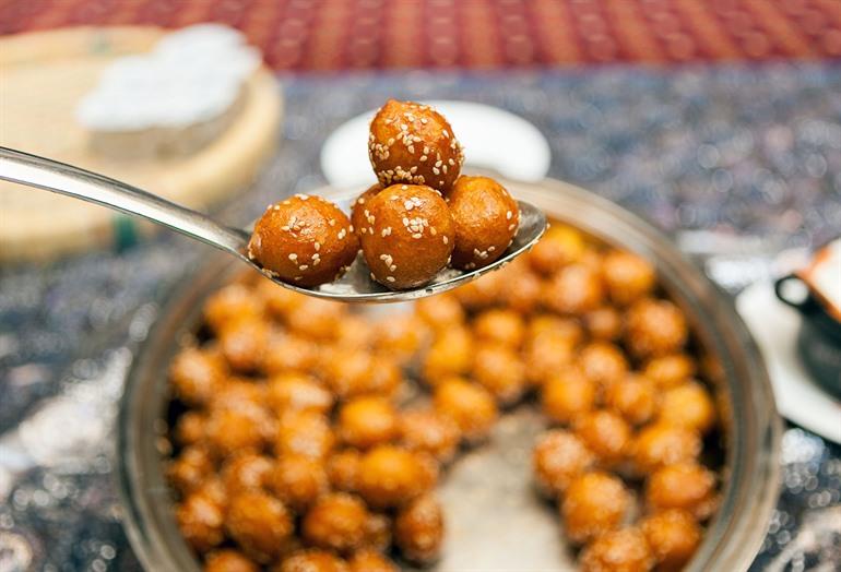 Luqaimat, oliebollen uit de Arabische keuken