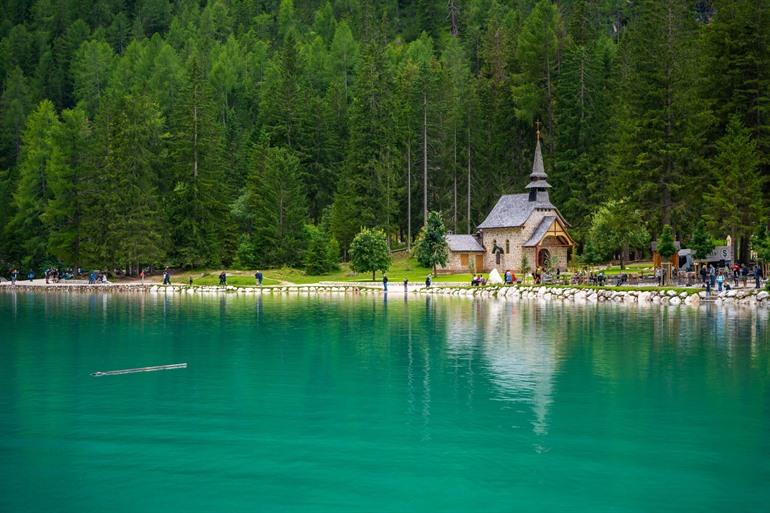 Luswandeling maken rondom Lago di Braies
