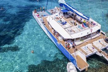 Maak een dagexcursie naar Comino, Malta