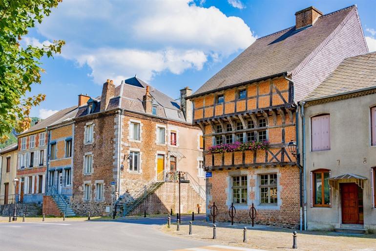 Maison Espagnole (Spaanse Huis) in Revin aan de Meuse-rivier