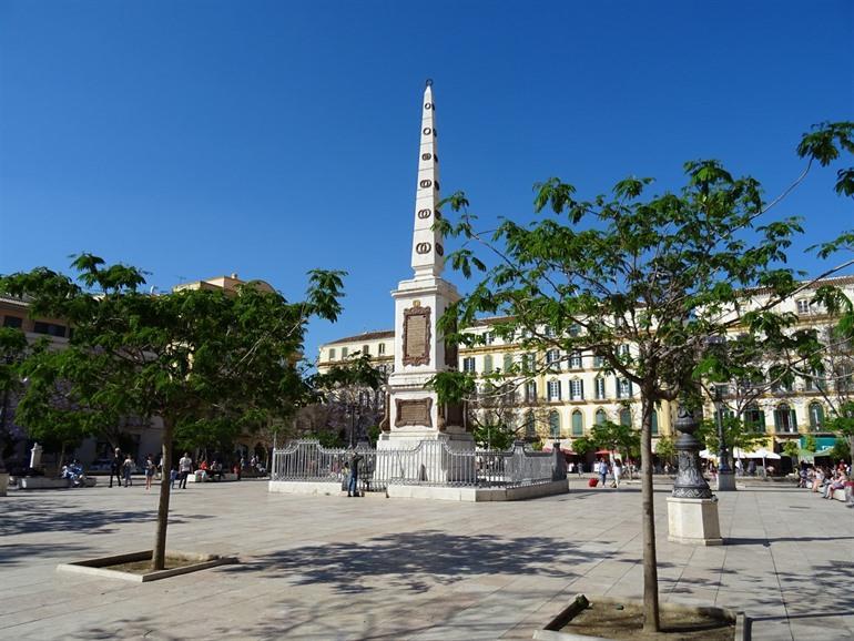 Malaga, plaza merced en picasso