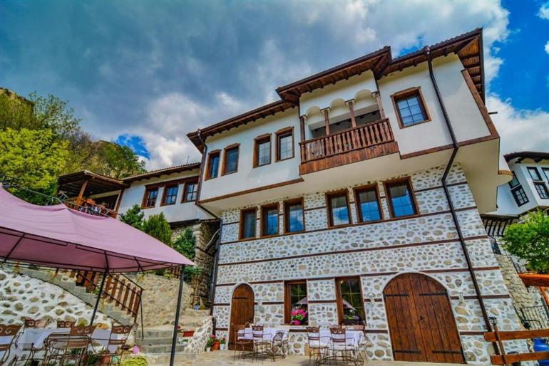 Manoleva House (Melnik) boeken