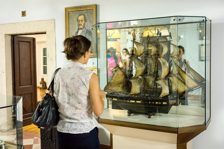 Maritiem Museum in Kotor bezoeken