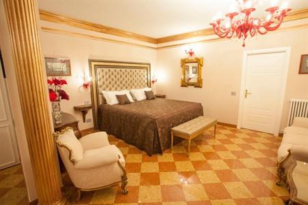 Martins Residence de Luxe boeken