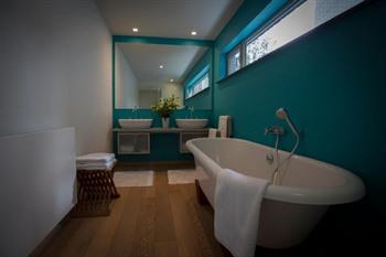 Menin Gate House boeken