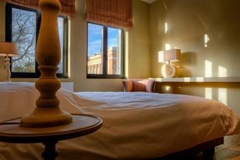 Menin Gate House boeken