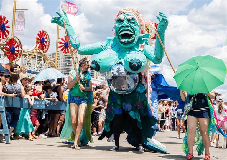 Mermaid Parade op Coney Island, New York