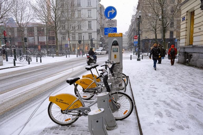 Met de trein, metro of fiets naar de kerstmarkt.
