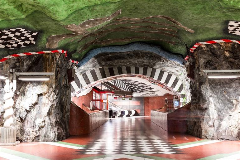 Metro Kungstradgarden