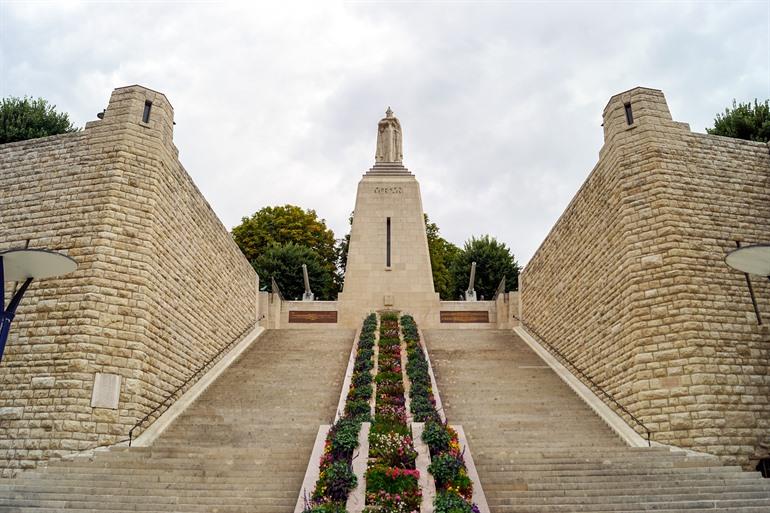 Monument a la Victoire in Verdun